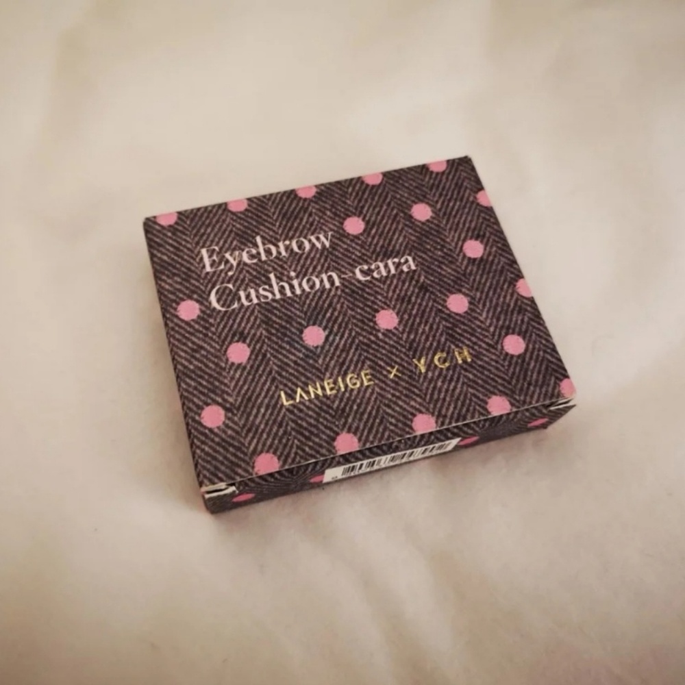 LANEIGE eyebrow cushion cara